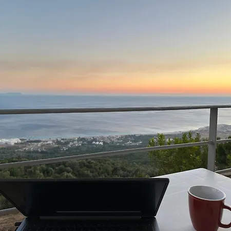 Hotel Nostos Palase 3*
