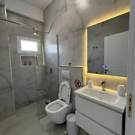 Hotel Nostos Palase
