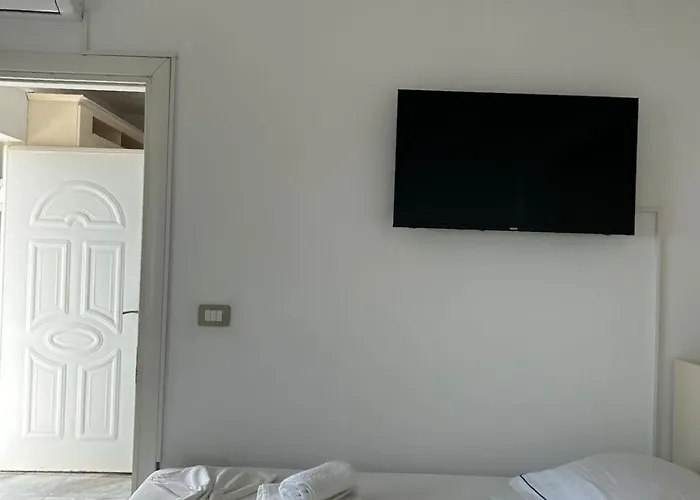 Hotel Nostos Palase 3*